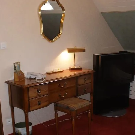 Szálloda Logis Yseria - Historical Center