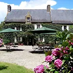 Logis Yseria - Historical Center Hotell