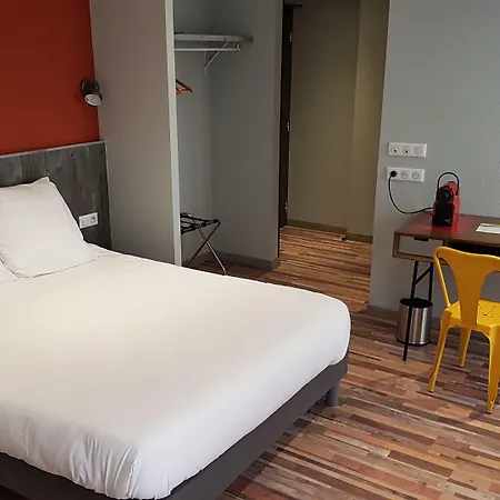 Logis Yseria - Historical Center Otel