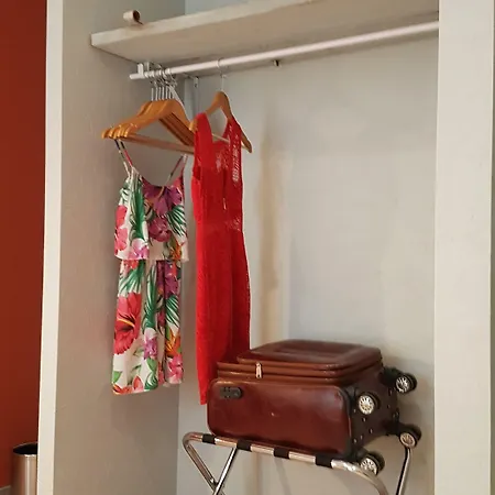 Logis Yseria - Historical Center Hotell 3*