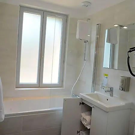 Otel Logis Yseria - Historical Center Agde