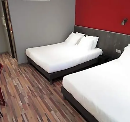 Logis Yseria - Historical Center 3*