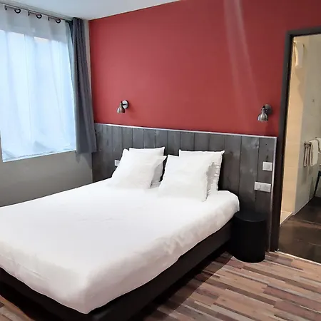 Logis Yseria - Historical Center Otel 3*
