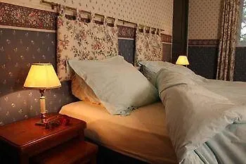 Logis Yseria - Historical Center Otel