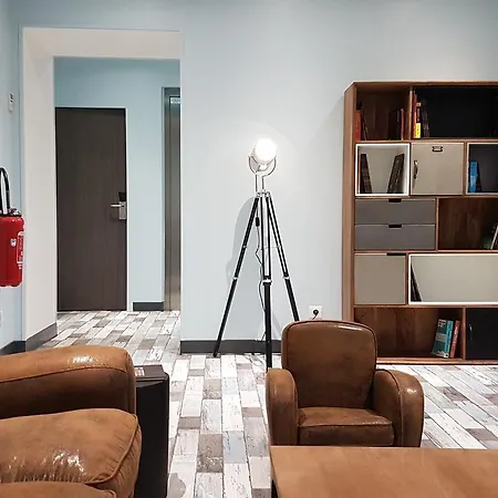 Logis Yseria - Historical Center Hotel 3*