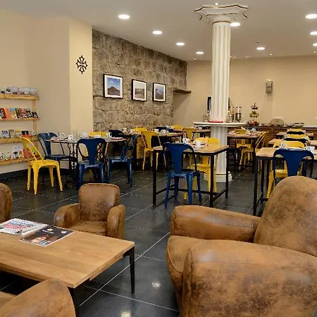 Logis Yseria - Historical Center 3*