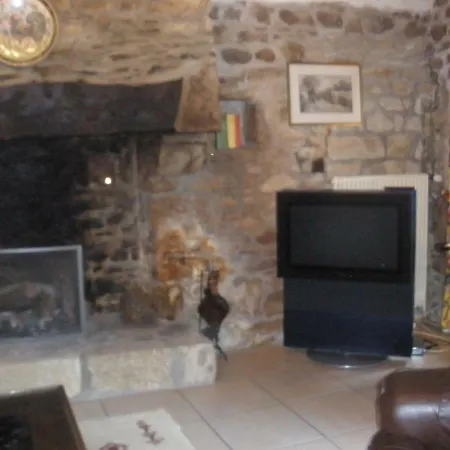 Otel Logis Yseria - Historical Center