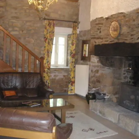 Logis Yseria - Historical Center 호텔